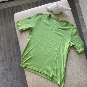 Chicos Short Sleeve V-Neck Tee Sz M